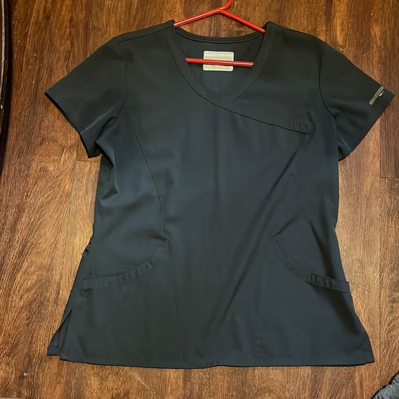 Skechers Tops - Sketchers scrub top